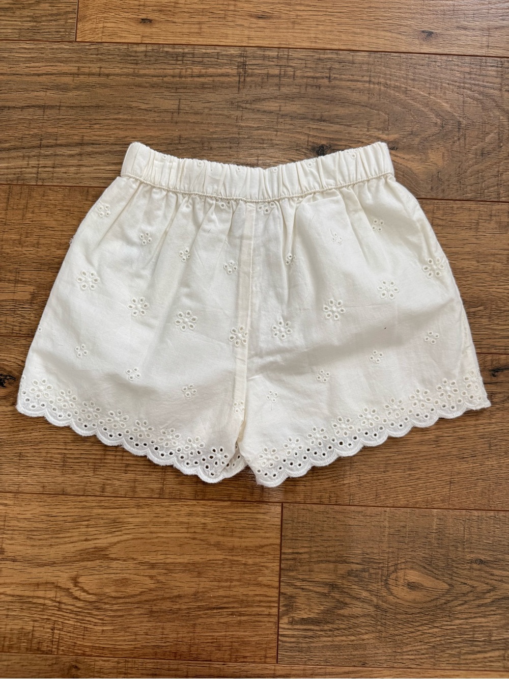 GAP Ivory Eyelet Puff Sleeve Top & Shorts Set - Picture 6 of 7